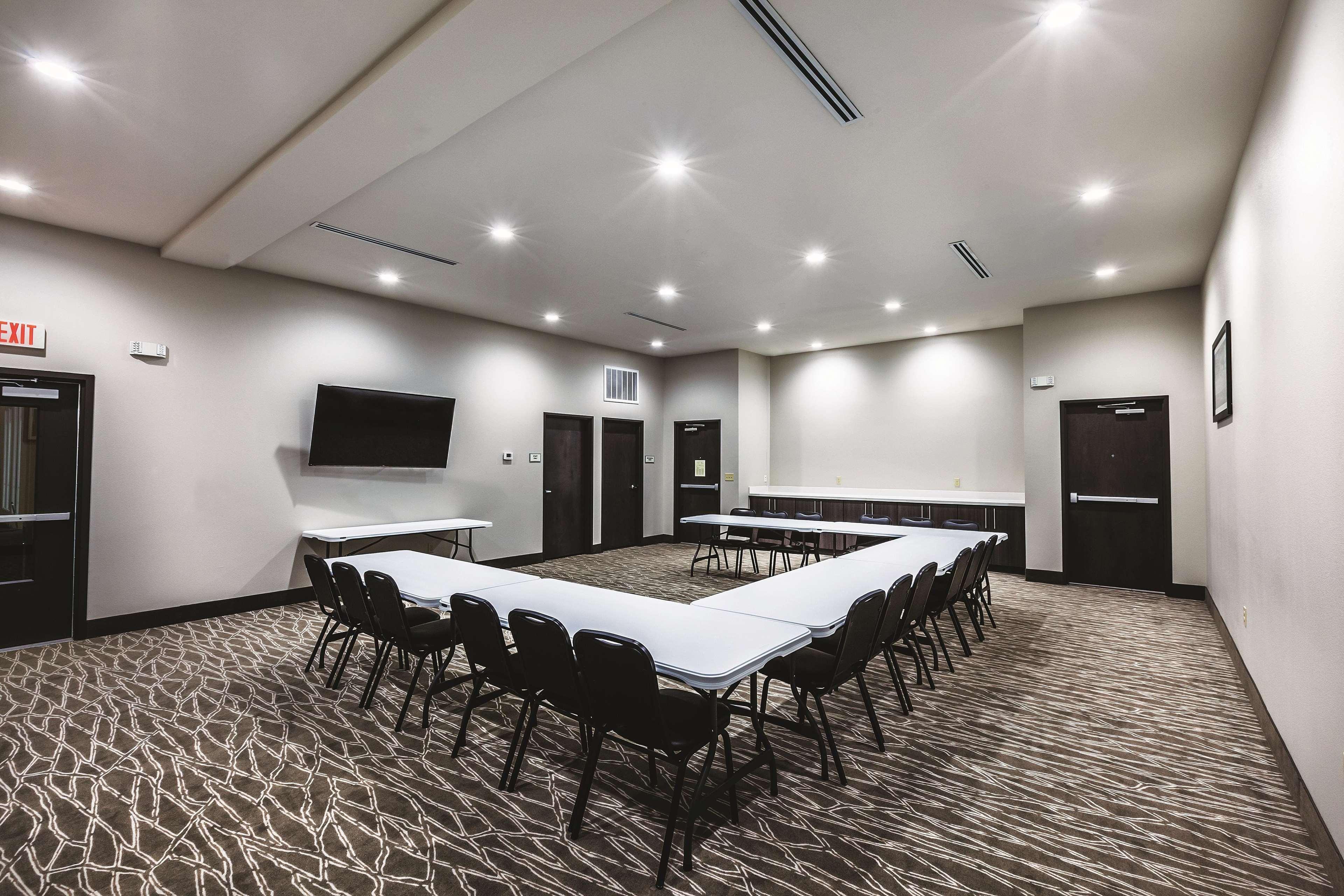 La Quinta By Wyndham Claremore Exterior photo