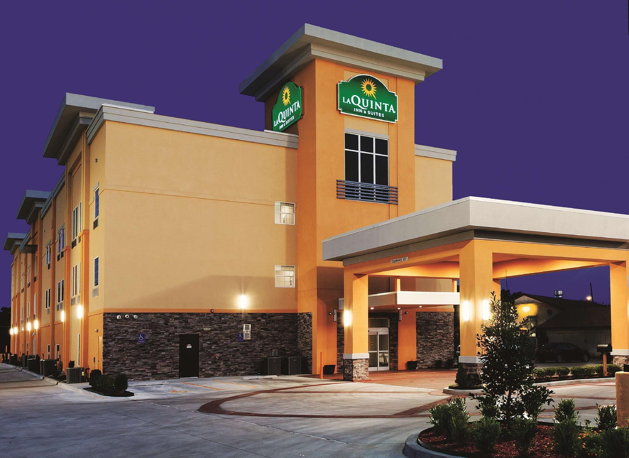 La Quinta By Wyndham Claremore Exterior photo