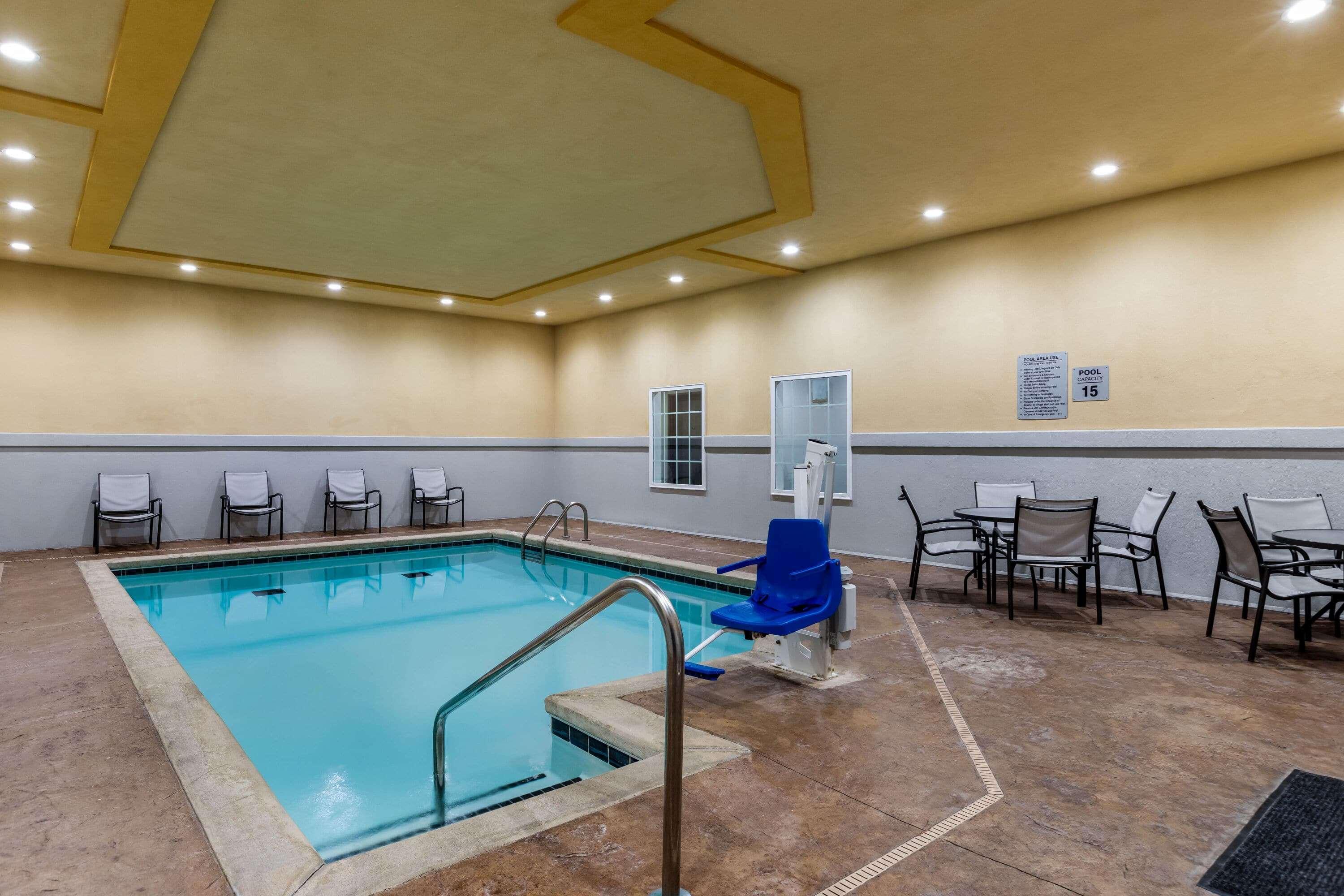 La Quinta By Wyndham Claremore Exterior photo