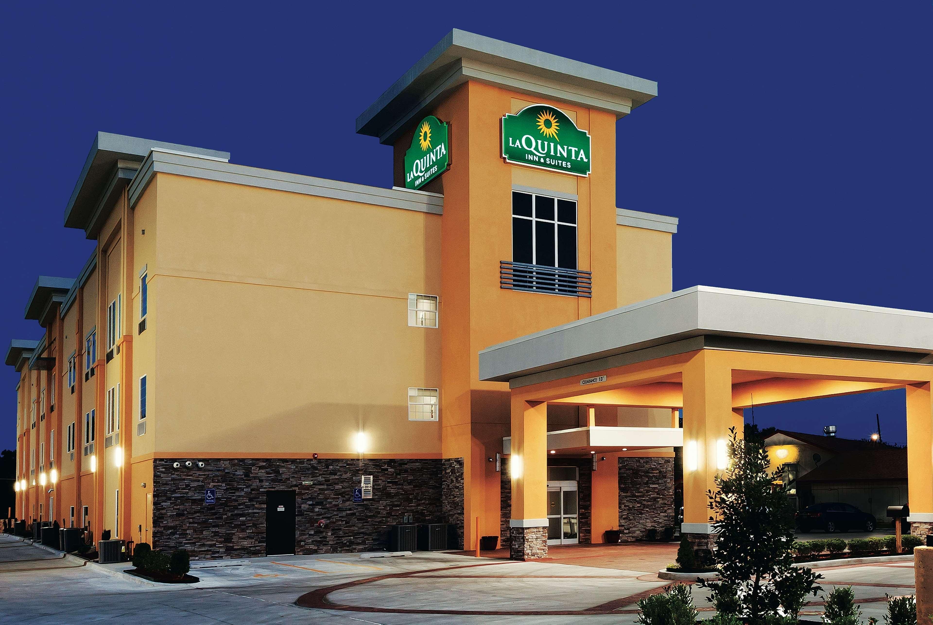 La Quinta By Wyndham Claremore Exterior photo